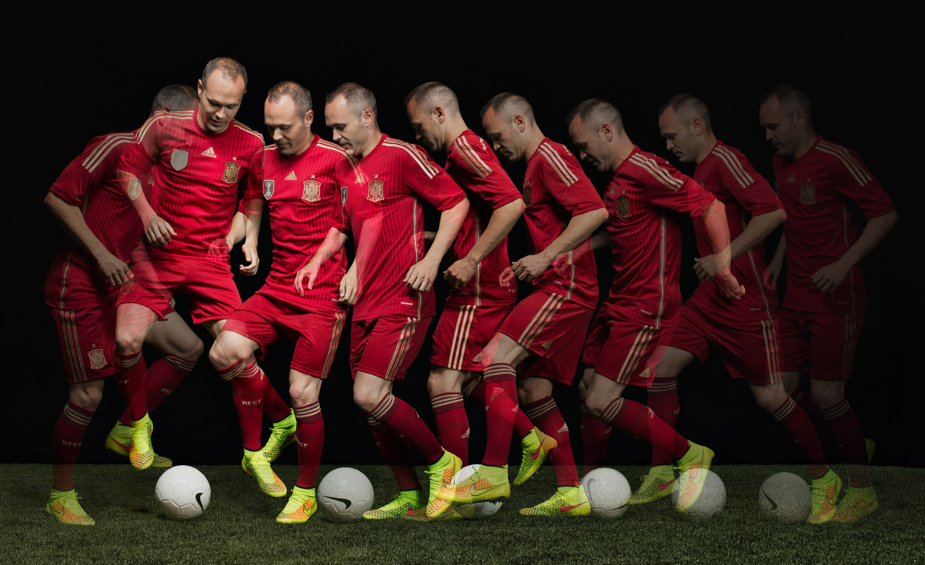 14083_DC_NYTM_004-02_INIESTA_032_06-RGB